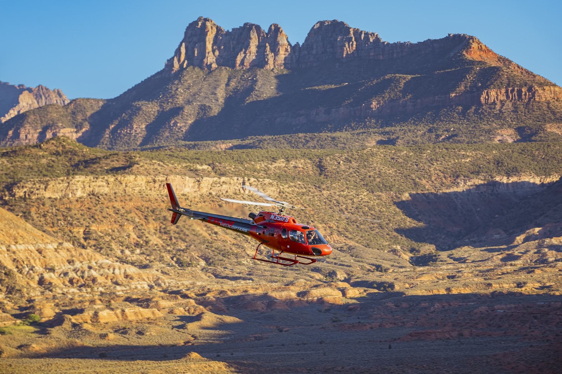 rex-jones-photo-utah-helicopter-tours-commercial-photography-zion-mountains-desert-scenic-tourism-aerial-marketing